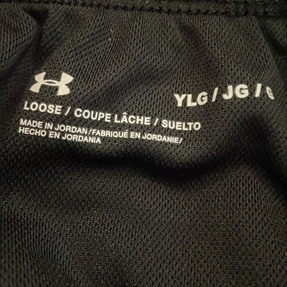 NWT youth under armour shorts large - Picture 2 of 2